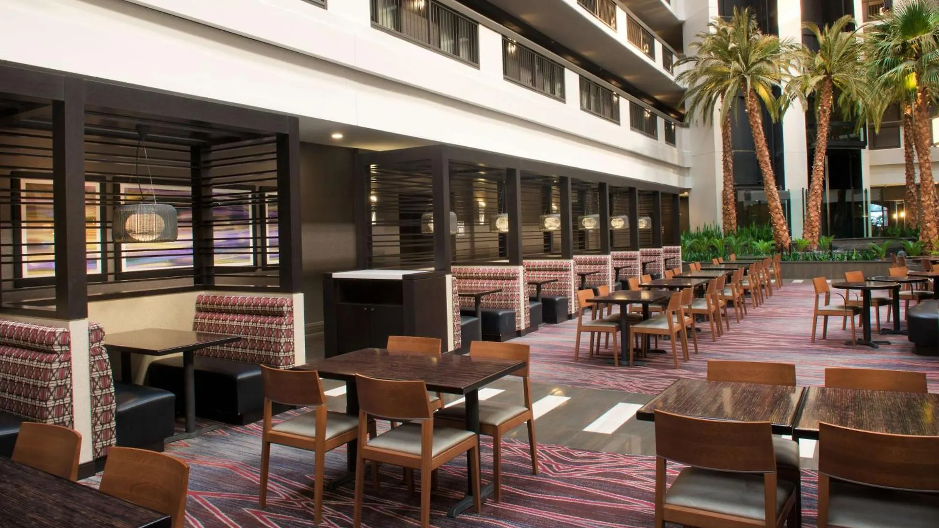Embassy Suites By Hilton Las Vegas 4*,