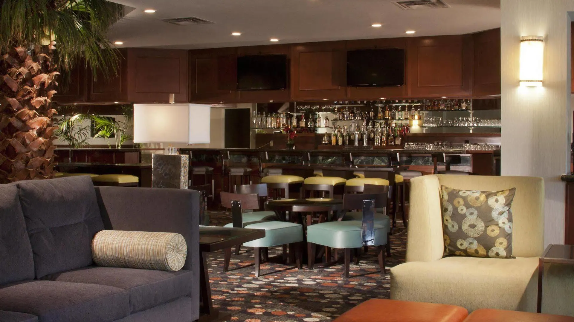 Embassy Suites By Hilton Las Vegas 4*,